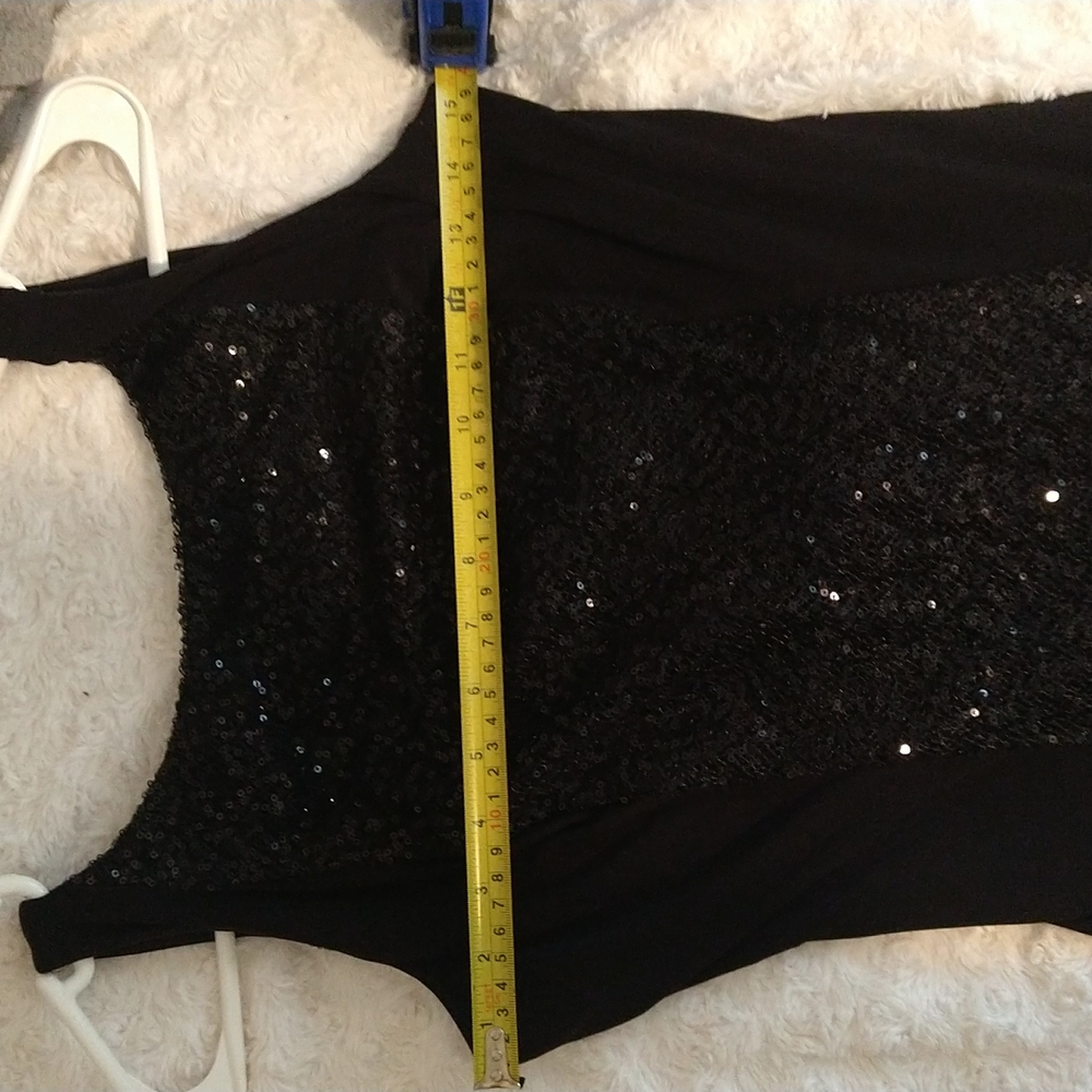 Dress - Picture 6 of 7